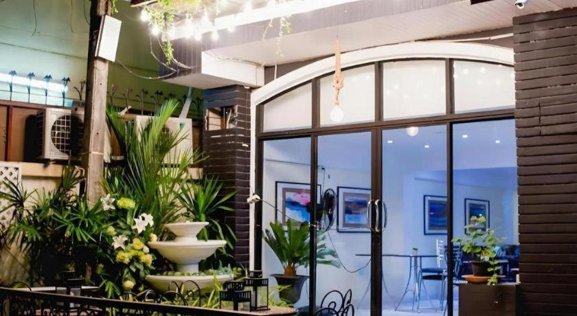 Anchor Boutique House Otel Patong Dış mekan fotoğraf