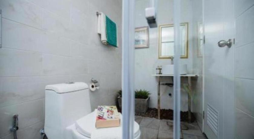 Anchor Boutique House Otel Patong Dış mekan fotoğraf